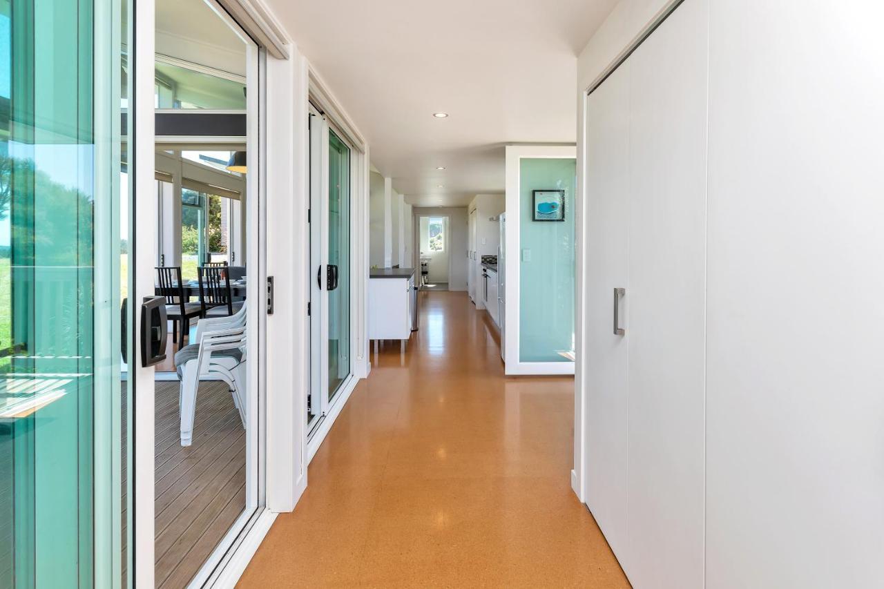 Paroa Bay Chalets - Te Whare Tui Russell Zewnętrze zdjęcie