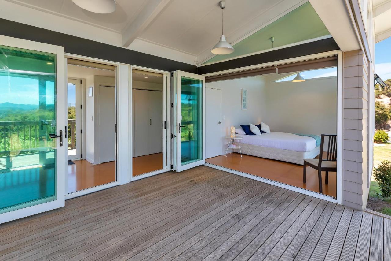 Paroa Bay Chalets - Te Whare Tui Russell Zewnętrze zdjęcie